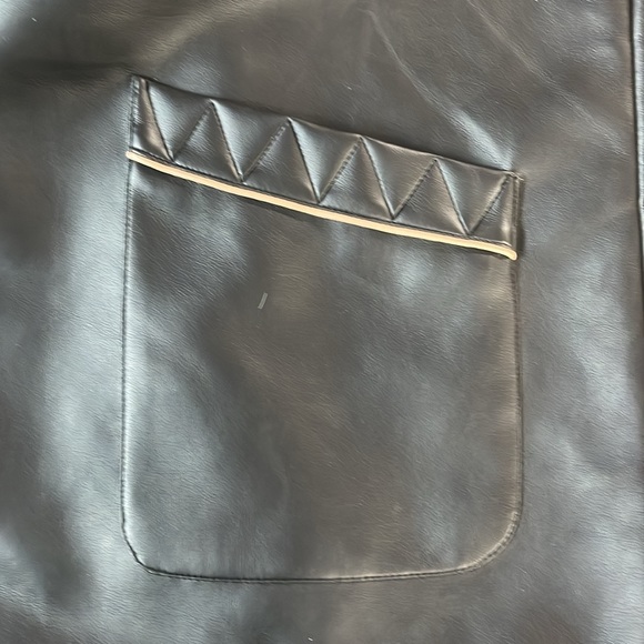 Roaman’s Faux Fur and Leather Winter Coat Black with tan accents 1X - Picture 6 of 7